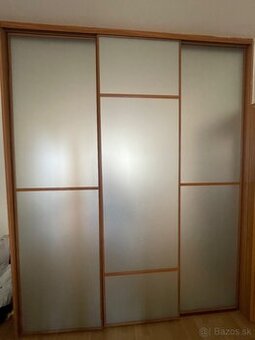 DARUJEM ZA ODVOZ: 2x Vstavaná skriňa / Rolldor (drevodekor +