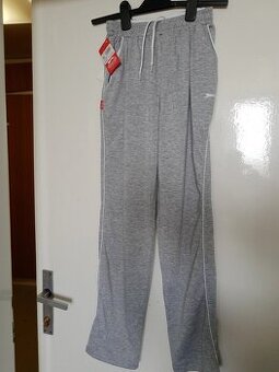 Slazenger tepláky veľkosť 152