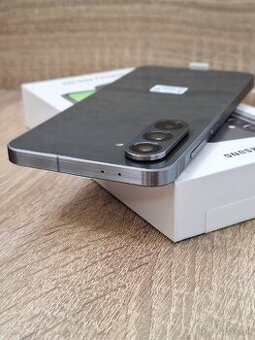 Predám Nový Model Samsung A56 5G 256GB Nový neaktivovaný