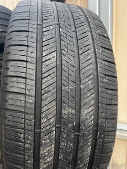 285/45r22