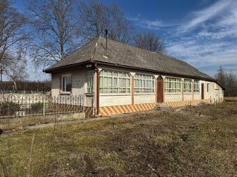 Rodinný dom / Budova - Polyfunkcia