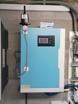 Menič na fotovoltaiku /nabíjačka 24V