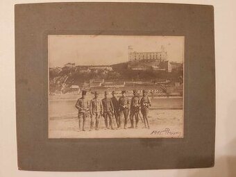 Stará vojenská fotografia Bratislavy z roku 1915