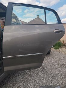 VW Golf VI PLUS- Ľavé zadné dvere -LA8X