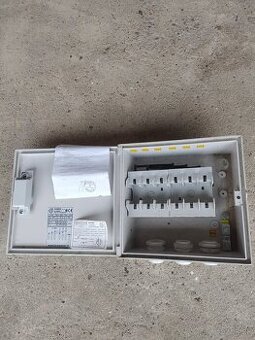 Predám elektrickú rozvodovú skrinku