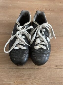Kopačky NIKE č.32