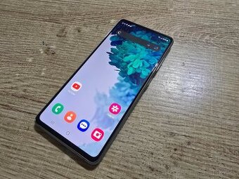 Samsung S20 FE 128gb v super stave plnefunkcny bez skrabanco