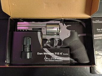 Vzduchový revolver ASG Dan Wesson 715 4"