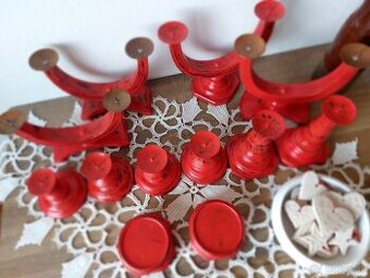 Drevený svietnik - červený