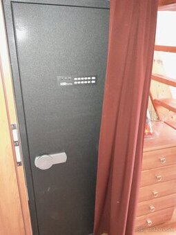 Predám trezorovú skriňu TSS 160 ME
