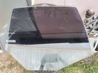 Zadné pravé okno e60