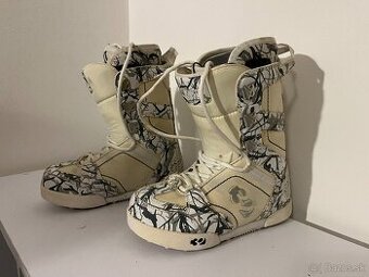 Topanky na snowboard ThirtyTwo - vel. 42