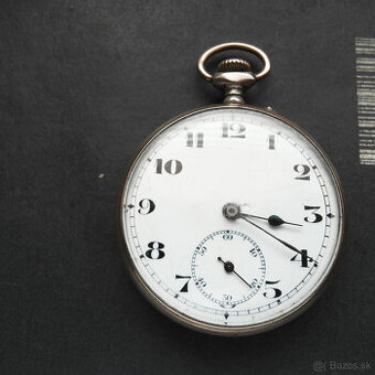 Vreckové hodinky zlatá farba