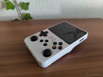 Retro herná konzola R36s