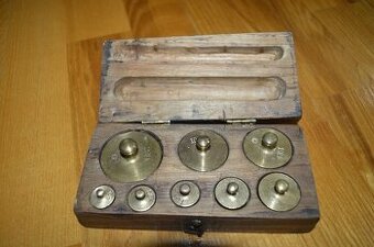 predam krasne starozitne zavazia