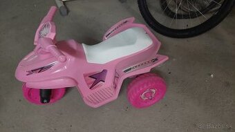 Detska elektricka trojkolka