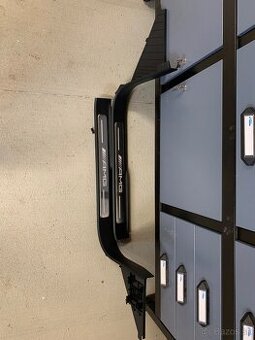 Mercedes-benz G W463 ,W465 AMG kryt prahu