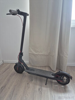 Elektricka kolobezka Xiaomi Mi Scooter 2 black