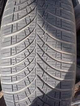 215/65 R17 celoročné Goodyear