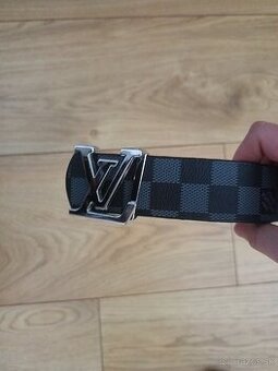 LOUIS Vuitton Opasok