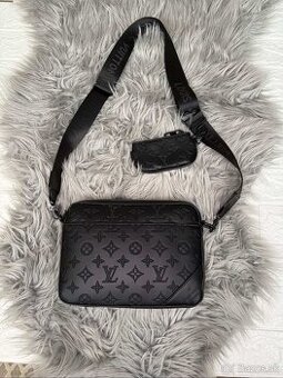 Louis Vuitton čierna crossbody taška + mini peňaženka