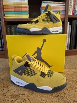 Jordan 4 retro lightning