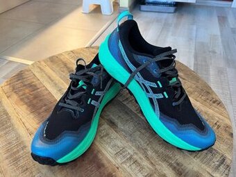 Nové trailove tenisky Asics gel Trabuco 12, vel.48