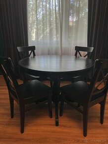jedálenský stôl so štyrmi stoličkami - 1