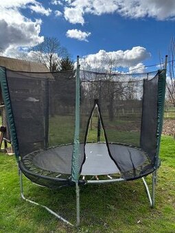 Trampolina a smykalka