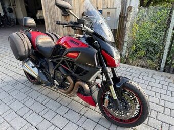 Ducati diavel strada