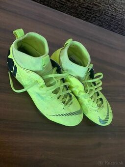 Kopačky Nike Jr. Mercurial
