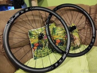 Karbonove Kolesa Elite Ent - Disc (komplet)
