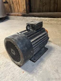 3-Fázový motor (MEZ Mohenice)