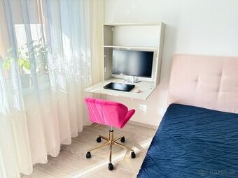 Drevený sklápací stolík na homeoffice alebo šijací stroj - 1