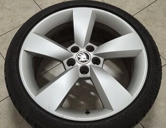 r17 ŠKODA Fabia + pneu