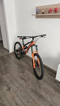 Celoodpružený bicykel