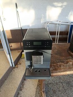 Kávovar Miele CM 5300 - potrebný servis