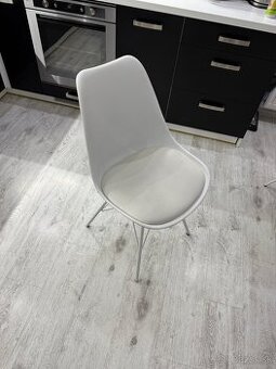 Predám 4ks kuchynské stoličky