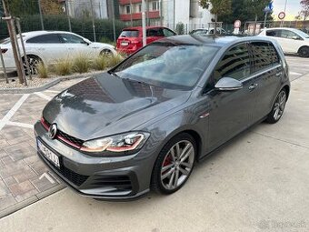 Volkswagen Golf GTI 2.0 TSI Performance DSG