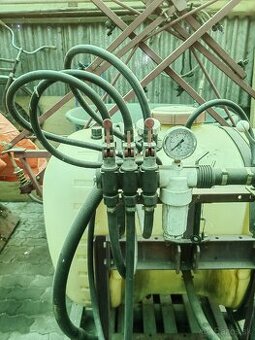 Predám postrekovač hardi NK 400 záber 12M.BEZ ČERPADLÁ