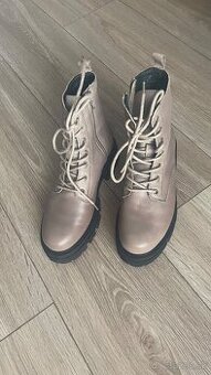 Čižmy Apple of Eden model CASTLE - vel. 37 - nove nenosené