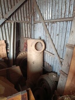 Plastová nádrž z postrekovača na vodu