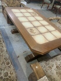 Masívny dubový stôl