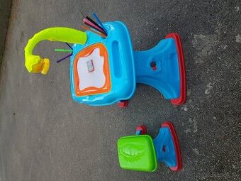 Detský stolík na kreslenie