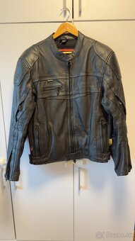 Kožená moto bunda a nohavice