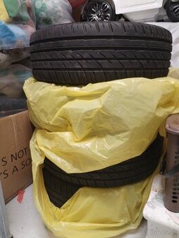Na predaj.. 4x .gumy 165.55 R 16