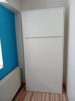 Sklápacia posteľ