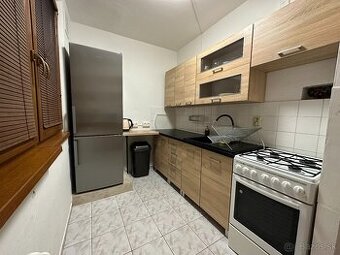 Predaj 2 izbový byt, Latorická ulica