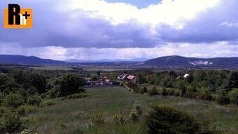Čereňany Ranč s veľkým pozemkom trvalý trávnatý porast na pr