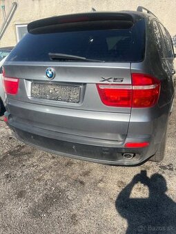 Bmw x5 na súčiastky alebo v celku.